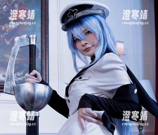 图包里的黑纱套装，Azami小姐姐瞥我一眼，我快要心跳加速了！