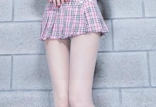Beautyleg – 当水手服遇上芸芸：套图更新，看她怎么把海风吹得满脸幸福！