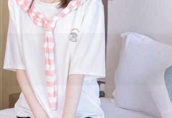 BoBoSocks袜啵啵 – 小淳的黑皮鞋美图，图包翻开就是心动