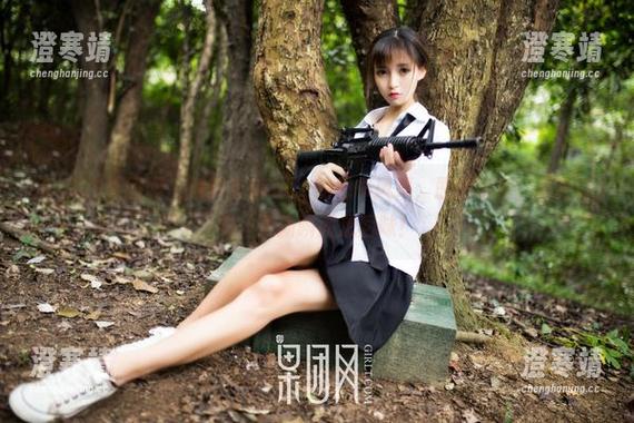 GIRLT果团网 - 何梦兮Stacy的秘书风采，原图来袭，那种感觉…更新瞬间想回味！