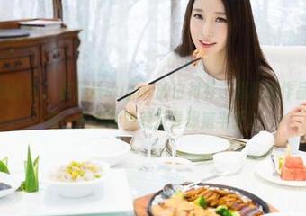 MiStar魅妍社 – 杨晨晨sugar的白衬衫，超高清作品集，感觉每一张都能让我反复琢磨半天。