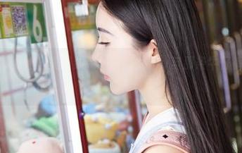 MiiTao蜜桃社 – 美图频现！小魔女lily与那条牛仔裤的千种姿态