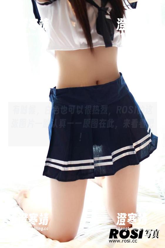 有时候，白色也可以很热烈，ROSI的这张图片一脸认真——原图在此，来看看吧！