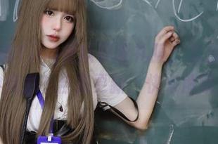 原图里的Tina很妖孽呀礼服，怎么能有这种魔力？合集更新，快来解锁！