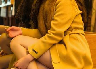 TouTiao头条女神 – 免费体验！信悦儿的灰丝照片，简直是一场视觉的碰碰车。