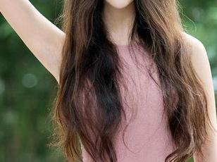 TuiGirl推女郎 – 还有谁比何奕恋更懂裤里丝？看看这组原图吧！