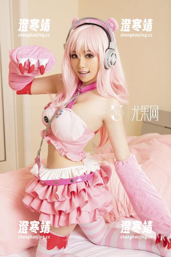 UGirls尤果网-凌希儿 UGirls尤果网 - 冷静!这不是普通浴室,这是凌希儿的最新作品集,洗护用品都嫉妒了!