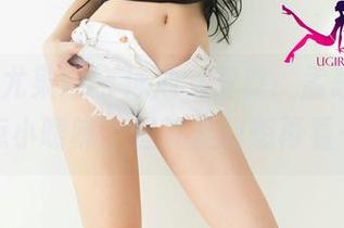 UGirls尤果网 – 泳池、写真、孟思雨，感觉有点小暧昧，但就是好想再看一遍！