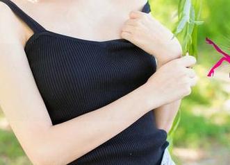 UGirls尤果网 – 在线追踪尹凌儿的夏天：心动瞬间总会让我恍若置身于阳光里。
