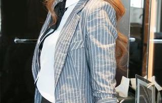 UGirls尤果网 – 王语纯：套装写真里那些不可言说的瞬间