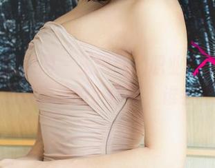 UGirls尤果网 – 王雨纯的职业装原图，简直就是资源里的小惊喜，谁会想到？