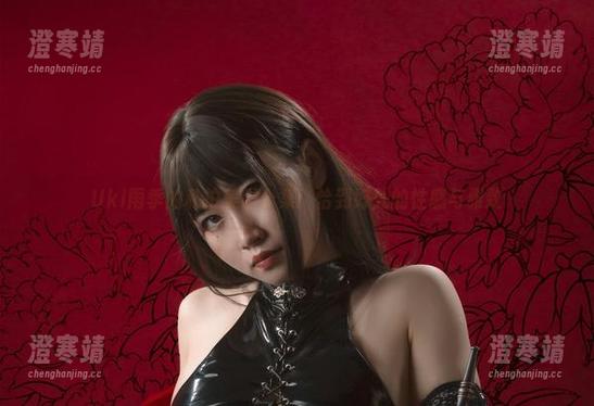 Uki雨季 Uki雨季的私拍美脚合集:恰到好处的性感与雅致