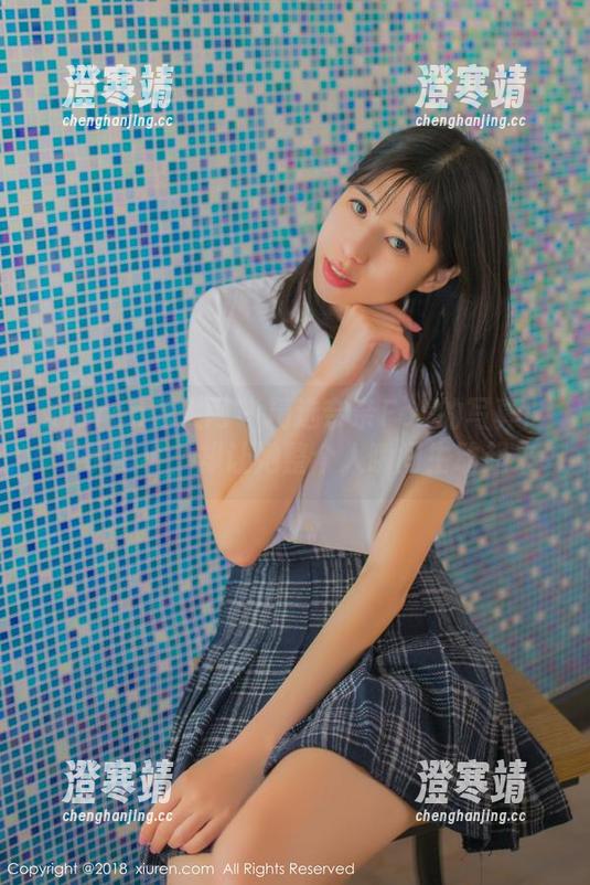 Xiuren秀人网-奈奈Fox Xiuren秀人网 - 精选奈奈Fox的写真:眼镜虽小,却让她整个人瞬间生动起来