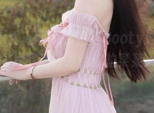 Xiuren秀人网 – 徐莉芝Booty泳池写真，免费图片，适合发给你的某某人，嘿嘿。