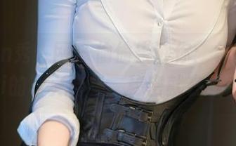 Xiuren秀人网 – 偷偷告诉你：林文文yooki的写真合集，秘密就在其中！