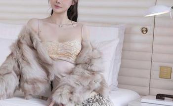 Xiuren秀人网 – 萝莉悠悠酱职业装全景展示：在职场中翻滚的时尚小宇宙，更新不止哦！
