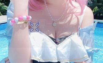 夏天的Yuki亭写真——有种说不上来的甜，像冰淇淋融化在口中。