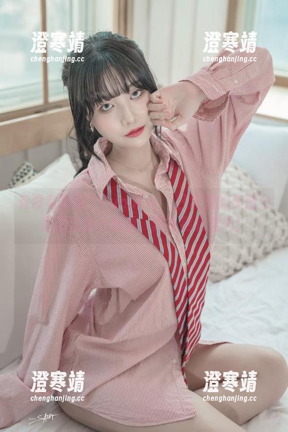 有没有发现？Yuna(윤아)日常里的美图分享总是那么耐看，真是别有洞天！