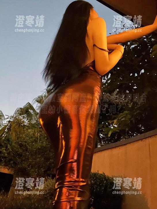 微密圈 - 从教室到网盘：不爱笑的赛琳合集里的小惊喜你发现了吗？