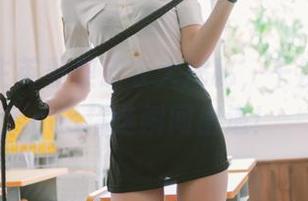 路人女主英梨梨皮衣大揭秘，千反田鹿子cos精选瞬间出道！