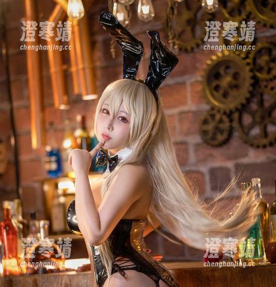咔喵KANEKO的白衬衫写真：我就想知道这白色有多白