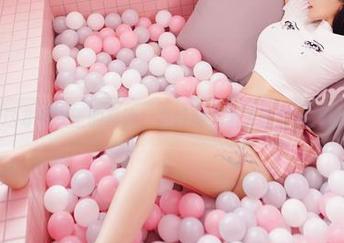 嗲囡囡 – 这才是女王的真谛！贾诗晗无圣光图包都把我撩到了！