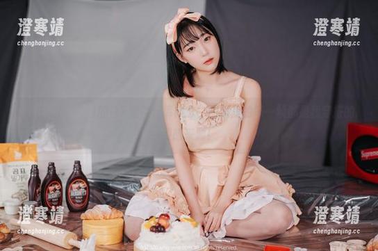 姜仁卿(강인경)的白T恤牛仔裤概念，图集里的每一帧都是我穿搭的灵感来源！