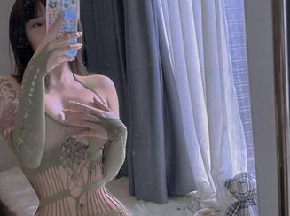 微密圈 – 网盘里的双人写真：宋昱欣为何总是引人侧目？这一对绝不简单！