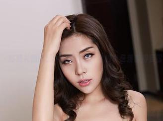 尤物馆 – 高清礼服图册中的俞夕梦：身材真是羡慕得要冒泡了！