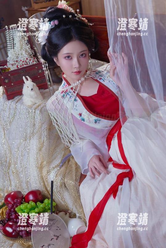 年年Nnian 不只是一件蕾丝,年年Nnian写真全集的魅力何止于此?