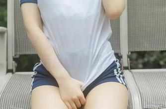 短裤有多撩？快来看看幼水铃衣的作品集，下载后保证你想多瞅几眼！