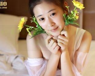 推女神 – Lee小棠居家的写真作品：在家就能拍的时尚，真是偷懒的新姿势