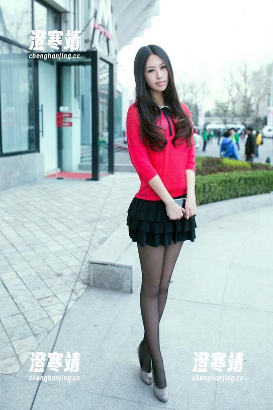 推女郎-田芯娜 推女郎 - 套图解密:田芯娜在黑色中徘徊,找到了她的“黑暗面”