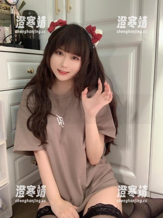 每一张都是资源？是依酱呀的清纯cos带我穿越！