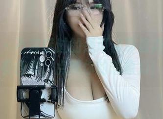 微密圈 – 不容错过的是可馨耶最新红色内衣合集，点燃你的想象力！
