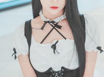 普美(bomi)的天台：这组免费作品让我心里默默想，我是时候给自己拍个写真了！