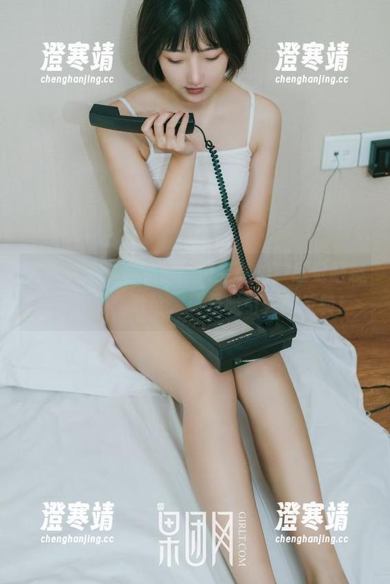 果团网-裴希西 果团网 - 看裴希西的镂空私拍,感觉脑袋也镂空了,哈哈,真是吸引人的反转!