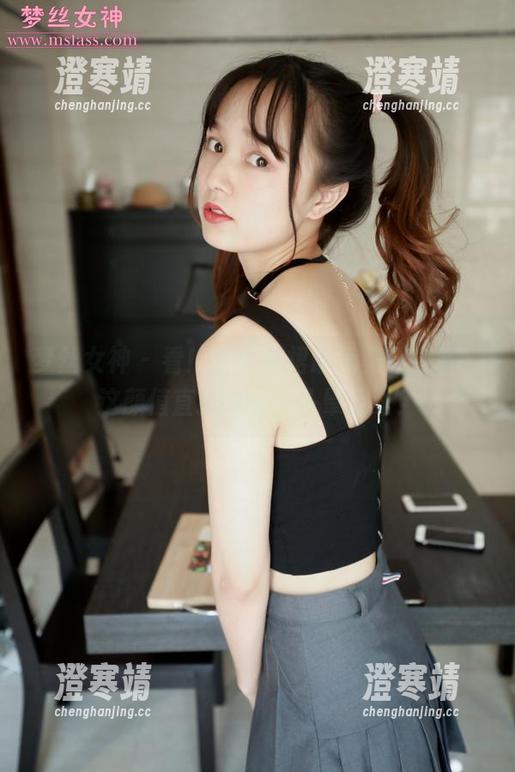 梦丝女神 - 看！乔儿白裙最美美图分享，这颜值直接破表，头晕目眩！