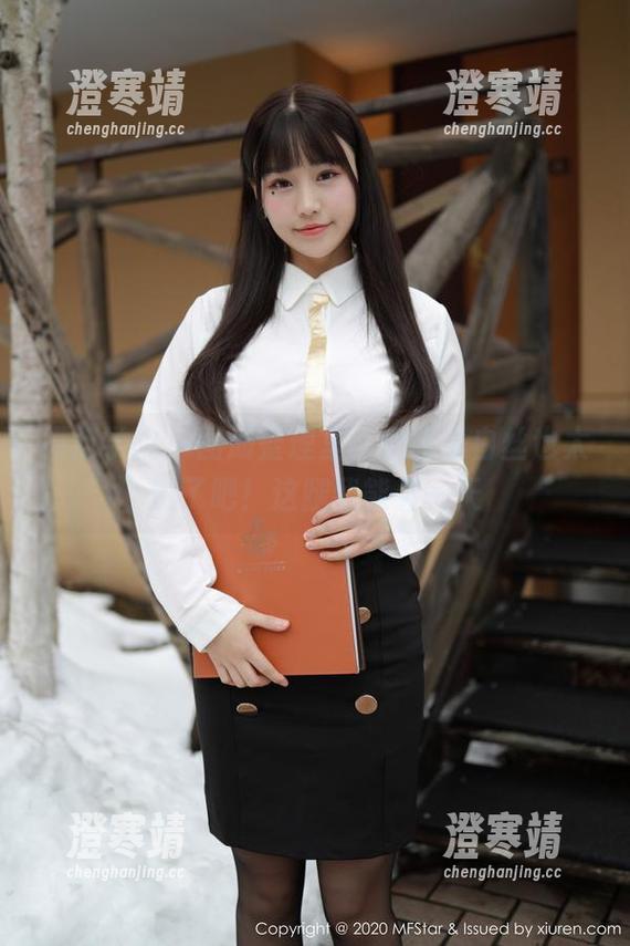 模范学院-桃香子 模范学院 - 图册整理里,桃香子白丝也太赞了吧!这腿我能看一天
