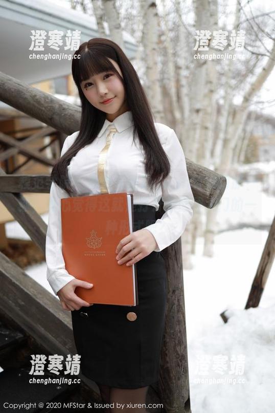 模范学院 - 观看艾莉Evelyn制服的那一刻，真心觉得这就是打开新世界大门的一种形式吧？