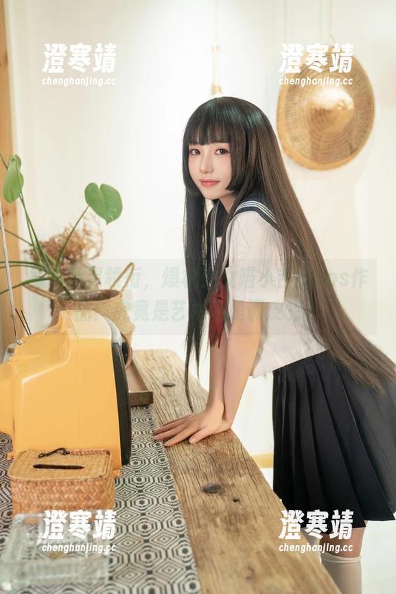 瓶中精灵领衔，爆机少女喵小吉的cos作品：究竟是艺术还是调皮鬼？