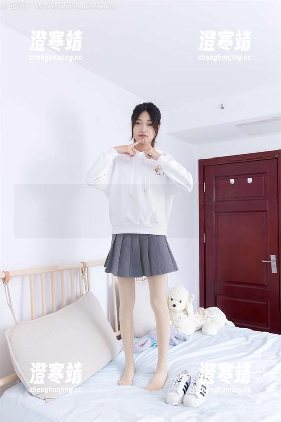 物恋传媒-菲菲 物恋传媒 - 菲菲与那片海的绝美邂逅——一组原图合集,心里莫名闪光