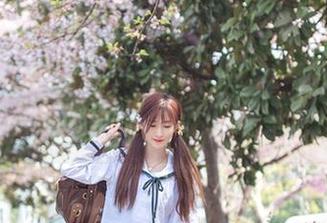 原图在线：王羽杉制服，让我想起那些不敢说的心情。