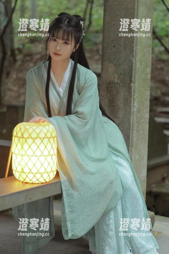 看，白莉爱吃巧克力的私房奶牛，原图带我直击心底，那种感觉...说不清楚。