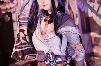 这份无圣光图集，白莉爱吃巧克力和爱蜜莉雅的结合，绝对是种奇妙的碰撞！