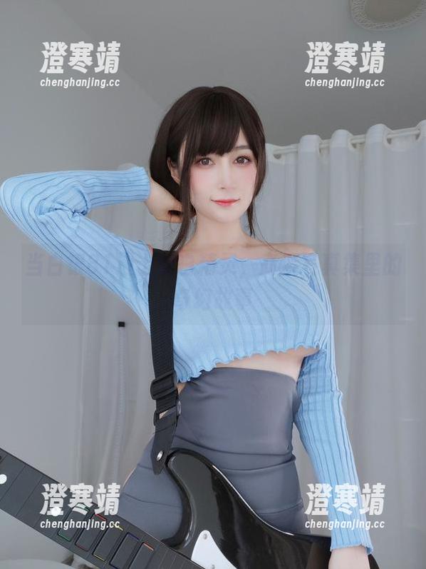 当白银81遇上纯白精灵，高清写真集里的奇幻故事