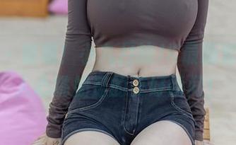 秀人网 – 哇哦！小九月的JK最新套图，让人心跳加速的美好瞬间！