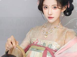 秀人网 – 小樱koko的白色写真：无圣光的真香现场！美图忍不住要分享！