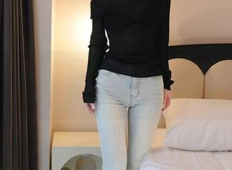 秀人网 – 寻找沉默的美：木子nana的黑白写真，只有资源，没有喧嚣。