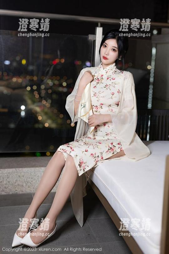 秀人网 - 无圣光？没关系！杨晨晨的黑丝美腿就是最佳解药